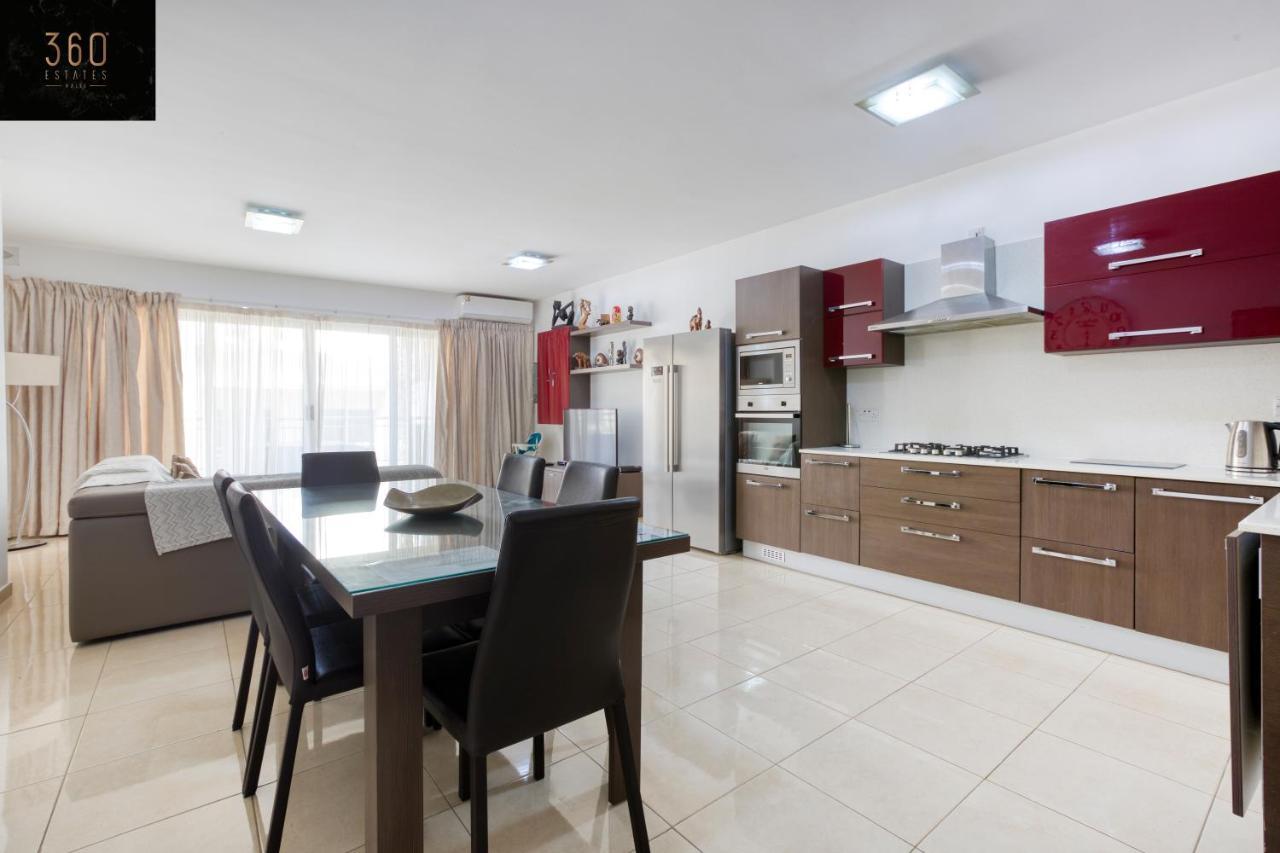 Charming Home Meters From The Seafront With Terrace By 360 Estates San Pawl il-Baħar Extérieur photo